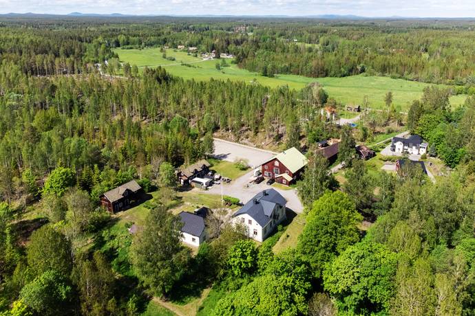 12 rum Gård utan jordbruk på Ina 231 SÖDERALA Söderhamns kommun - bild 51
