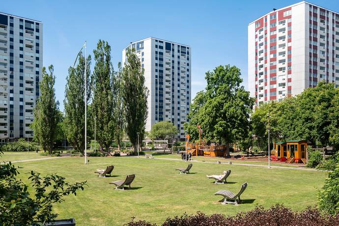 1 rum lägenhet på Näsbydalsvägen 14 vån 4  Näsbydal, Täby kommun - bild 1