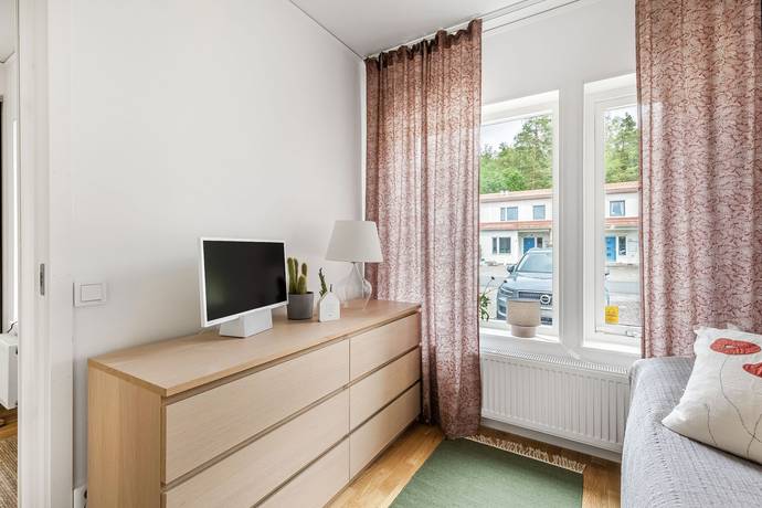 5 rum Radhus på Källarängsvägen 20D Stallarholmen Strängnäs kommun - bild 9