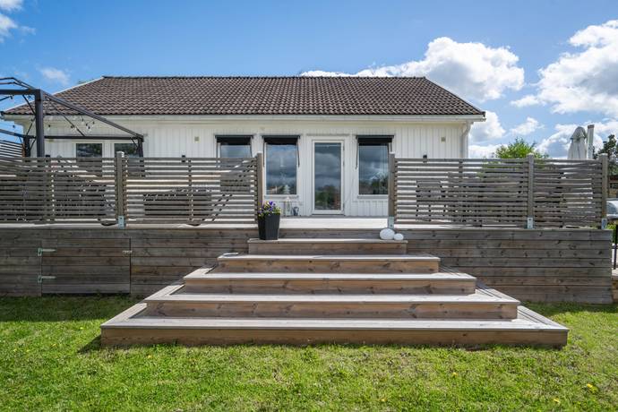 7 rum villa på Spjutvägen 17 Björklinge, Uppsala kommun - bild 2