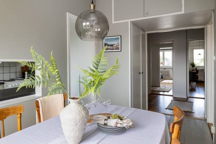 3 rum lägenhet på Hertig Karls allé 75A Centralt - väster, Örebro kommun - bild 3