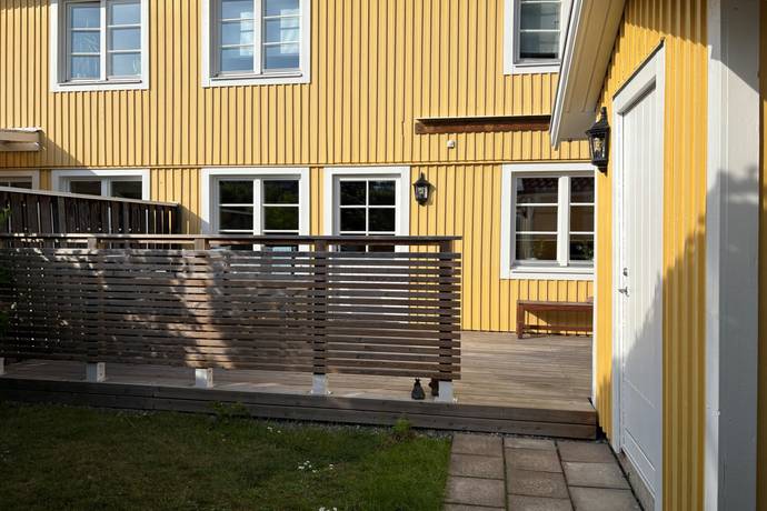 5 rum radhus på Brittgårdsvägen 22 Träkvista, Ekerö kommun - bild 3