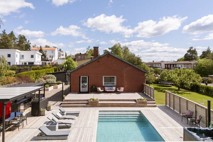 5 rum villa på Lokevägen 32 Lännersta, Nacka kommun - bild 1