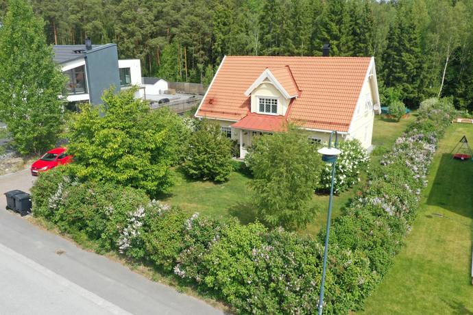 6 rum villa på Dagsverkarvägen 9 Bro/Österhagen, Upplands-Bro kommun - bild 2
