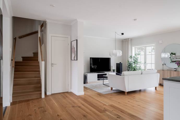 7 rum Parhus på Örnklovägen 8B Kolvik Värmdö kommun - bild 10