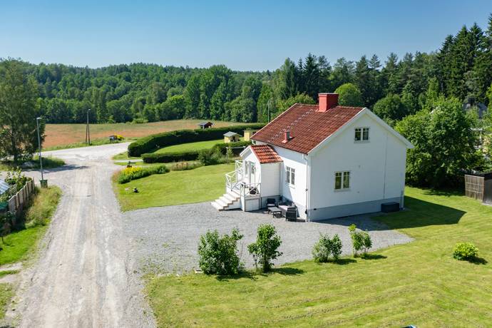 4 rum villa på Sligvägen 1 Striberg, Nora kommun - bild 1