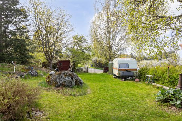 4 rum villa på Ärnevilundsvägen 21 Gunsta, Uppsala kommun - bild 2