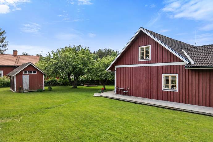 Gård utan jordbruk på Karlsgårdarna 12 Säter Säters kommun - bild 2