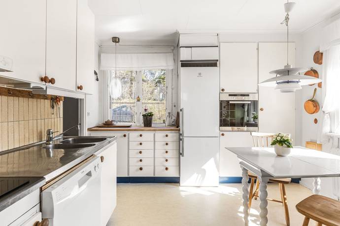 8 rum Villa på Solstigen 25 Ulvhäll Strängnäs kommun - bild 23