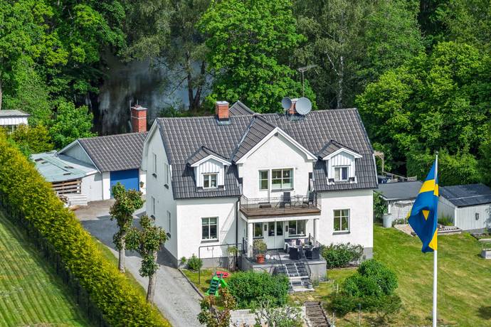 8 rum Villa på Tungelstavägen 106 Västerhaninge Haninge kommun - bild 40