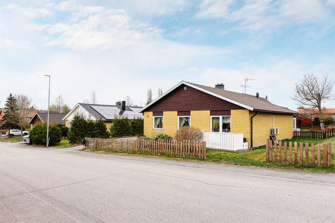 5 rum Villa på Enebyvägen 5 Sköldinge Katrineholms kommun - bild 2
