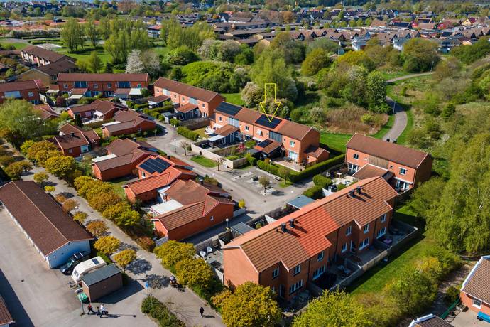 4 rum radhus på Groddgränd 16A Östra Lerberget, Höganäs kommun - bild 1