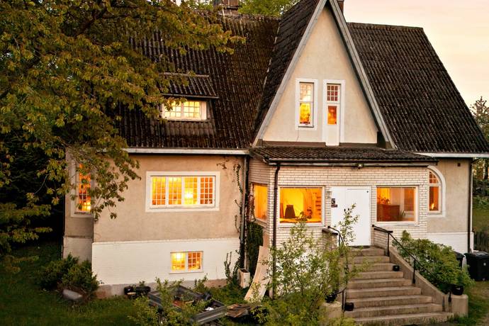 14 rum villa på Pilgatan 4 Hässleholm, Hässleholms kommun - bild 2