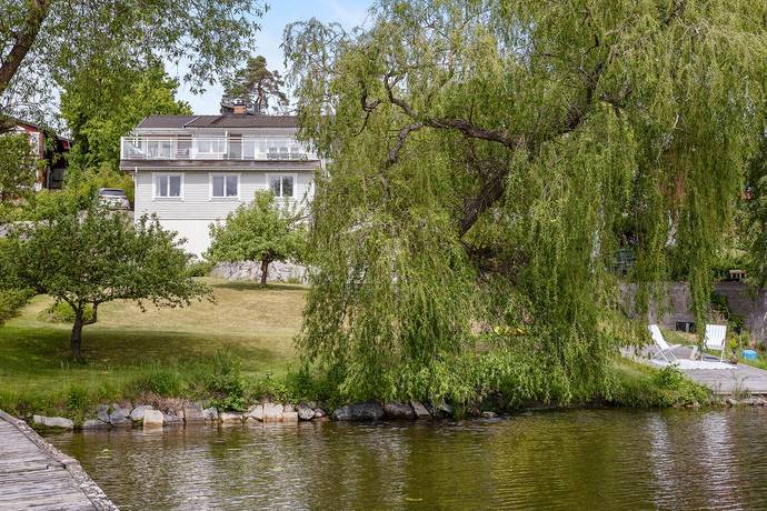 7 rum villa på Jungfrustigen 4B Gällstaö, Ekerö kommun - bild 1