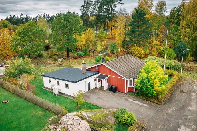Rönnåsvägen 3, Lyrestad, Mariestads kommun