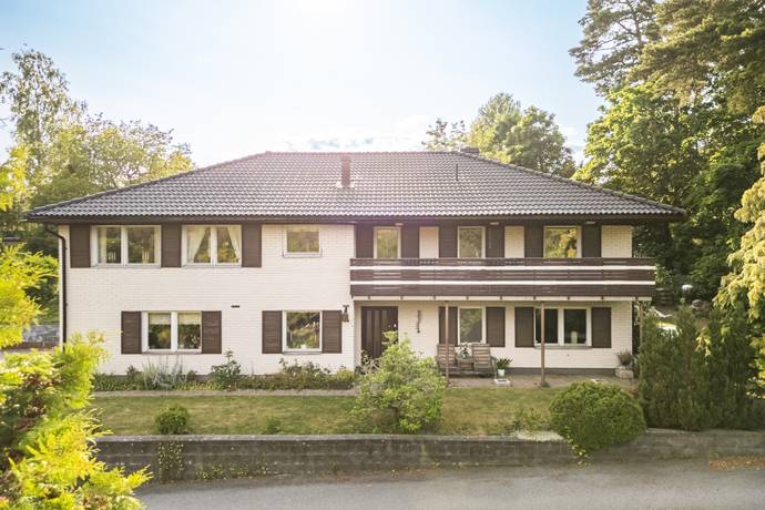 6 rum Villa på Lindvägen 26 ENSTA Täby kommun - bild 2