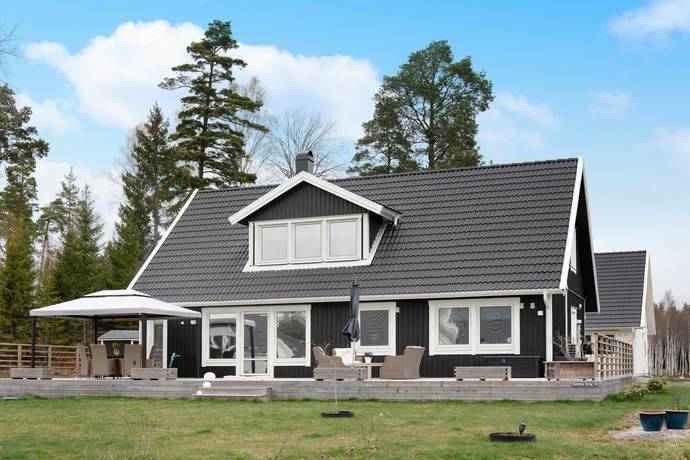 4 rum villa på Runstens byväg 133 Grödinge, Haninge kommun - bild 1