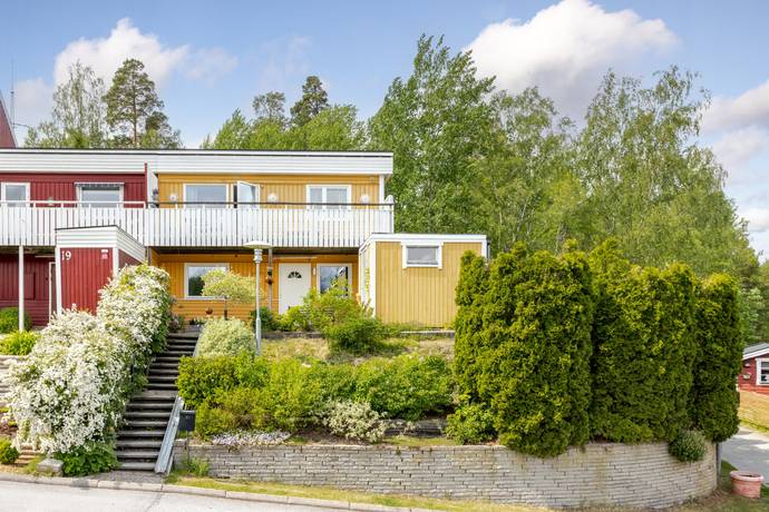 5 rum radhus på Järpstigen 20 Salem, Salems kommun - bild 1