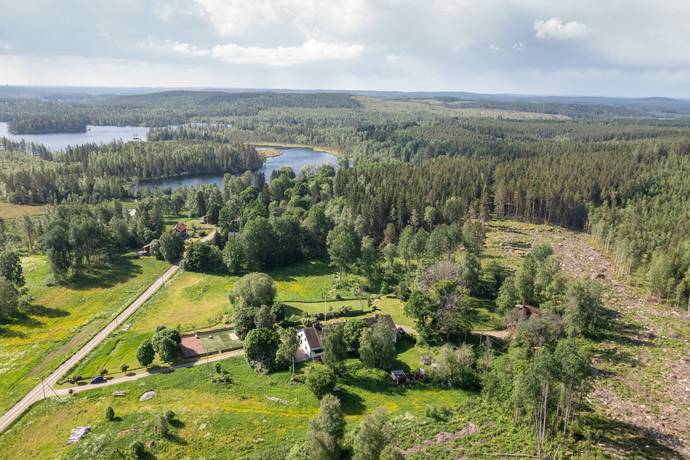 7 rum Gård/skog på Gäsjö 30 Norbergs kommun - bild 67