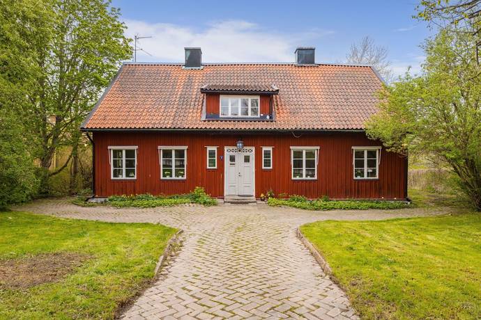 10 rum Villa på Bommagatan 9 Centralt Skara kommun - bild 2