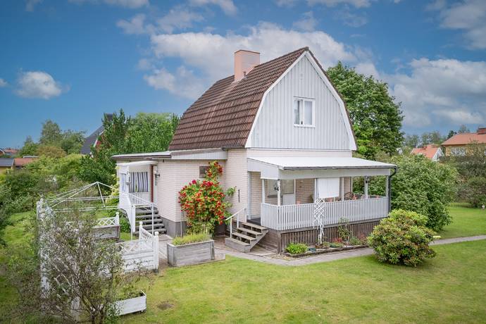 4 rum villa på Parkvägen 3 Barrsätra, Sandvikens kommun - bild 1