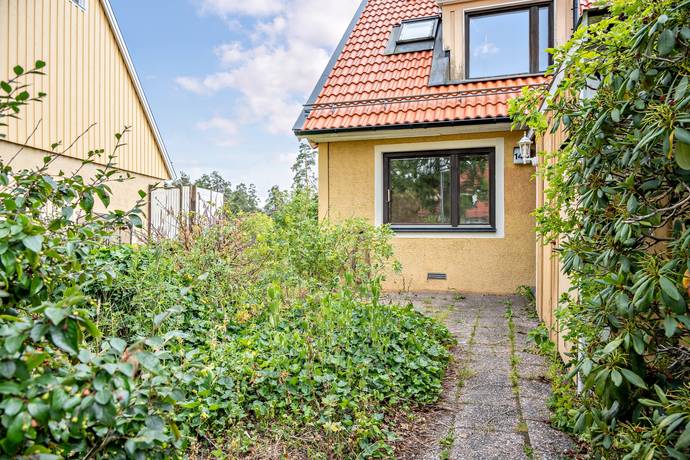 5 rum radhus på Rapsodivägen 146 Drevviksstrand, Huddinge kommun - bild 2