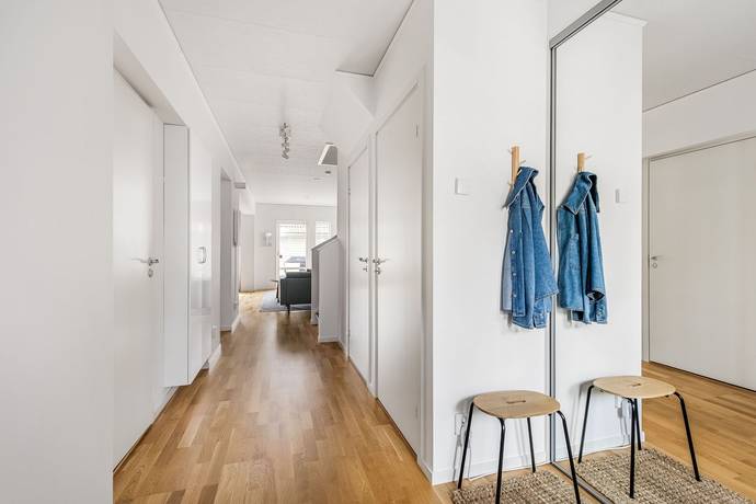 5 rum Radhus på Källarängsvägen 20D Stallarholmen Strängnäs kommun - bild 7