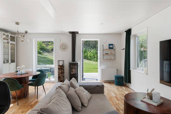 6 rum villa på Lövsångarvägen 31 Valsjöskogen, Margaretelund, Österåkers kommun - bild 2