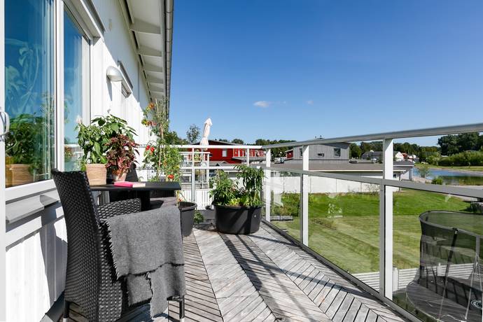 3 rum Lägenhet på Pråmkajen 37 Öster Örebro kommun - bild 2