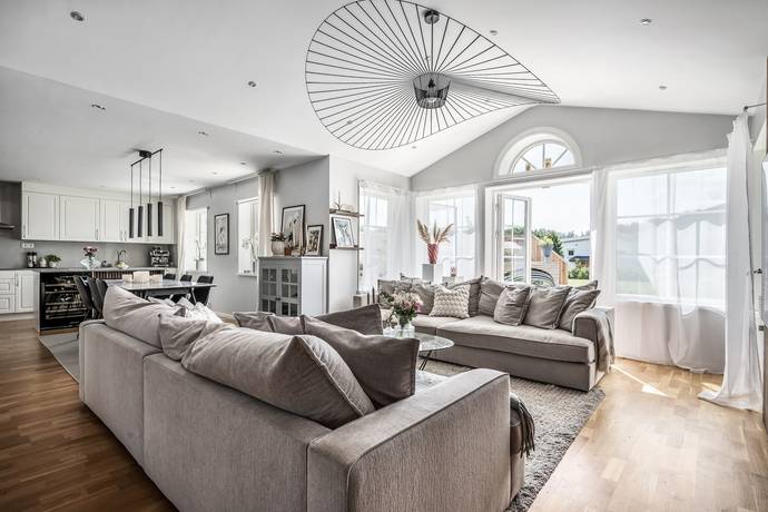 4 rum villa på Tungelstavägen 214 Ålsta, Haninge kommun - bild 4