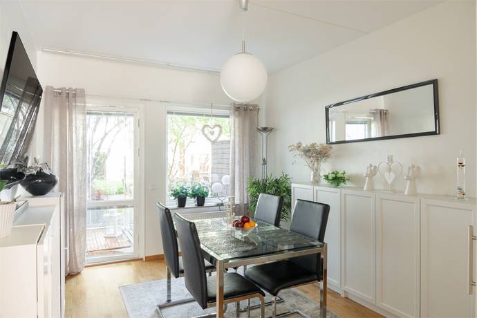3 rum lägenhet på BONDEGATAN 11 City, Västerås kommun - bild 3