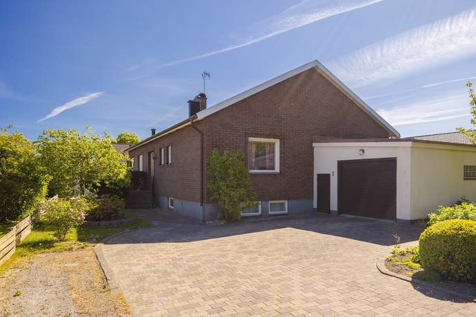 4 rum villa på Nybyggegatan 17 Lidåker, Lidköpings kommun - bild 1