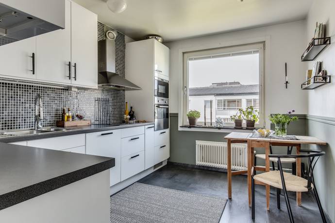 3 rum lägenhet på Veckovägen 51 Jakobsberg, Järfälla kommun - bild 1