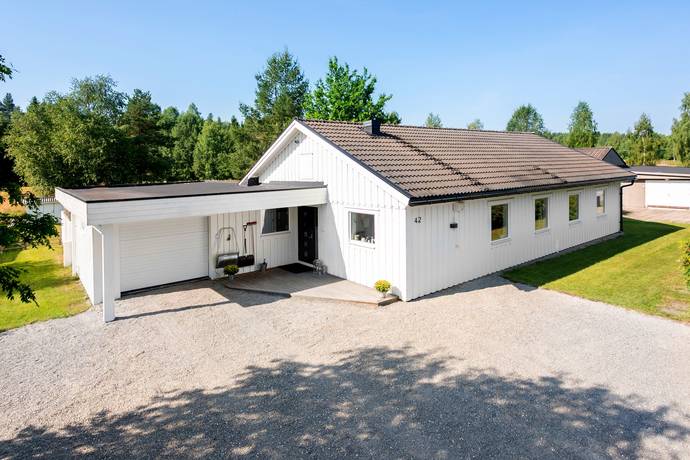 4 rum villa på Bäckgatan 42 Kåge, Skellefteå kommun - bild 1