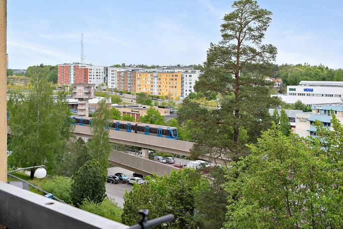 3 rum lägenhet på Sorögatan 15, 3 tr Kista, Stockholms kommun - bild 2