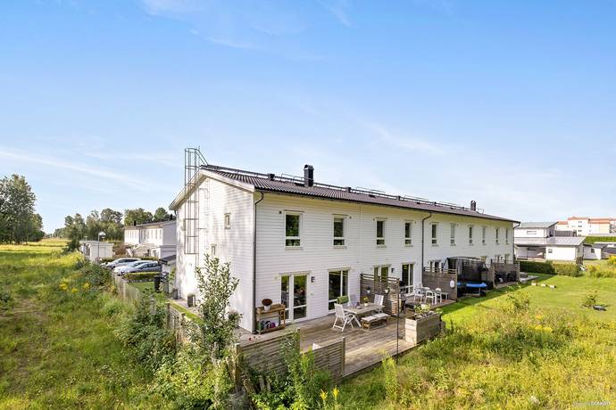 5 rum radhus på Bonstorpsvägen 19E Södra Lindhult, Örebro kommun - bild 2