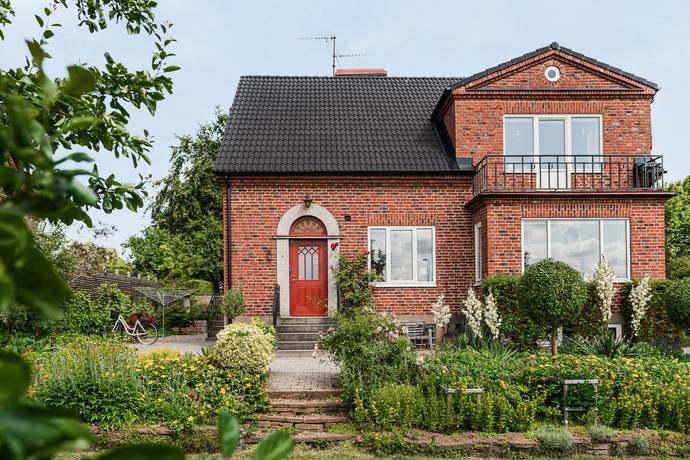 8 rum villa på Högsvägen 4 Centrum, Kävlinge kommun - bild 1