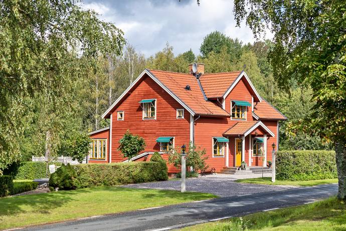 7 rum gård med jordbruk på Mosstorps gård Södermanland, Eskilstuna kommun - bild 2