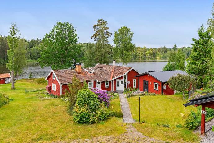 3 rum vinterbonat fritidshus på Bruksgårdsvägen 17 Marmorbyn, Vingåkers kommun - bild 1