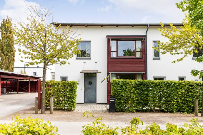 6 rum radhus på Törnsångaregatan 13 Mariastaden, Helsingborgs kommun - bild 1