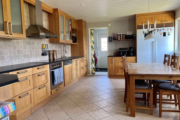 6 rum villa på Sjögårdsgatan 1 Axvall, Skara kommun - bild 5