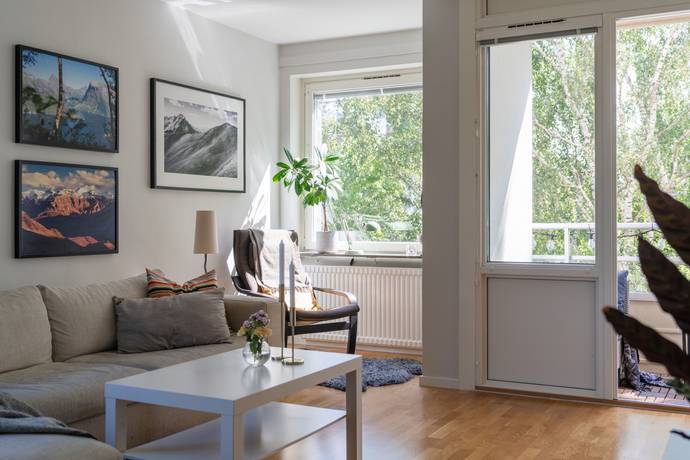3 rum lägenhet på Gillerbacken 28 Rågsved, Stockholms kommun - bild 2