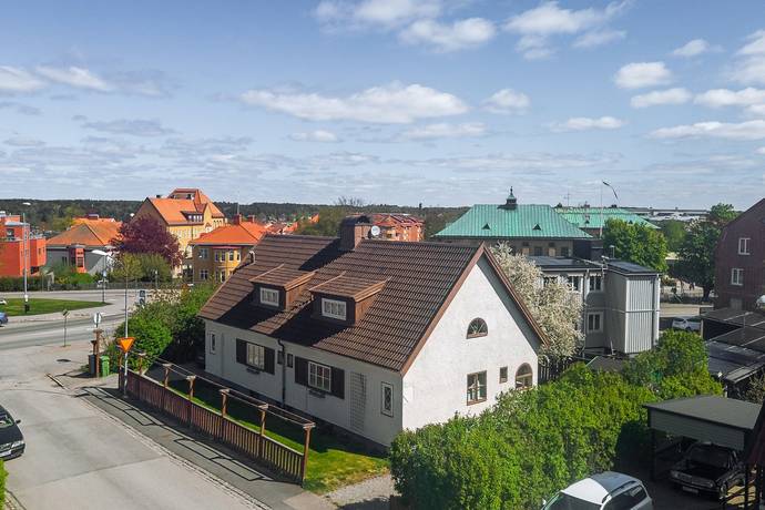 6 rum villa på Lillgärdsgatan 1 Strängnäs, Strängnäs kommun - bild 1