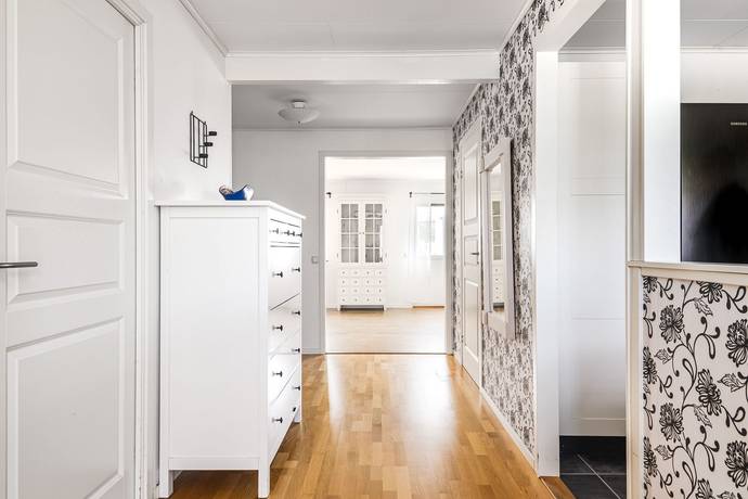5 rum Radhus på Viringegatan 4 Mjölby kommun - bild 6