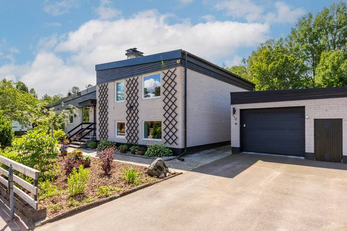6 rum villa på Idrottsvägen 10 Hjältevad, Eksjö kommun - bild 1