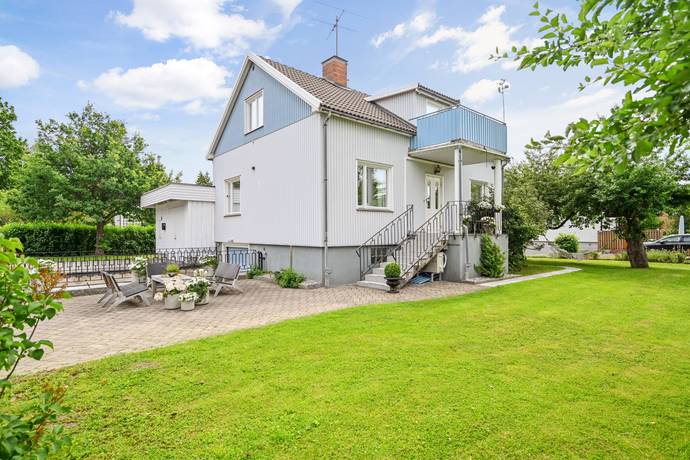 Kometvägen 9, Skälby, Järfälla kommun