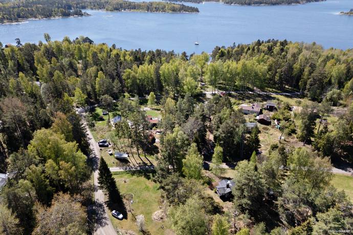 2 rum fritidshus på Svarthöjdsvägen 9 Djurö, Värmdö kommun - bild 1