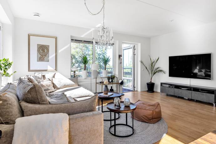 4 rum lägenhet på Meteorvägen 32 Fullerö, Uppsala kommun - bild 2