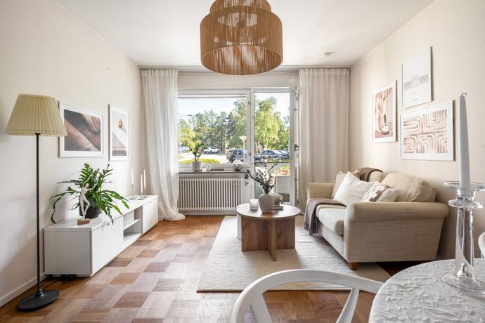 lägenhet på Mårdstigen 21 Bergshamra, Solna kommun - bild 5