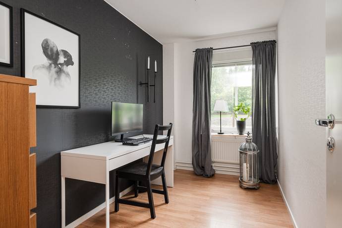4 rum Lägenhet på Kungsvägen 127 Entréplan & våning 3 från balkongsidan Timrå Timrå kommun - bild 23